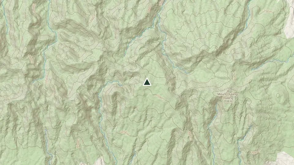 Topographic map of the area around the Mt. Maagnaw summit